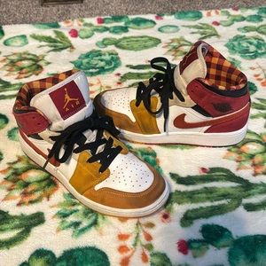 Air Jordan size 5Y Special Thanksgiving Edition